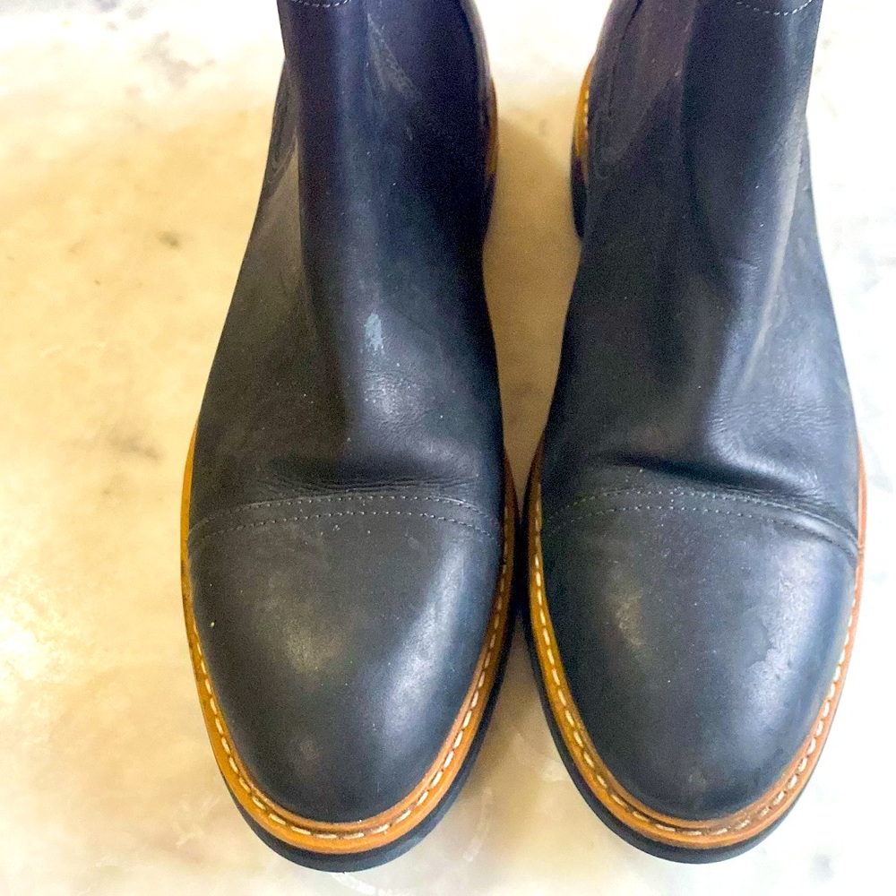 Gently worn Cole Haan Chelsea Boots Size 11
